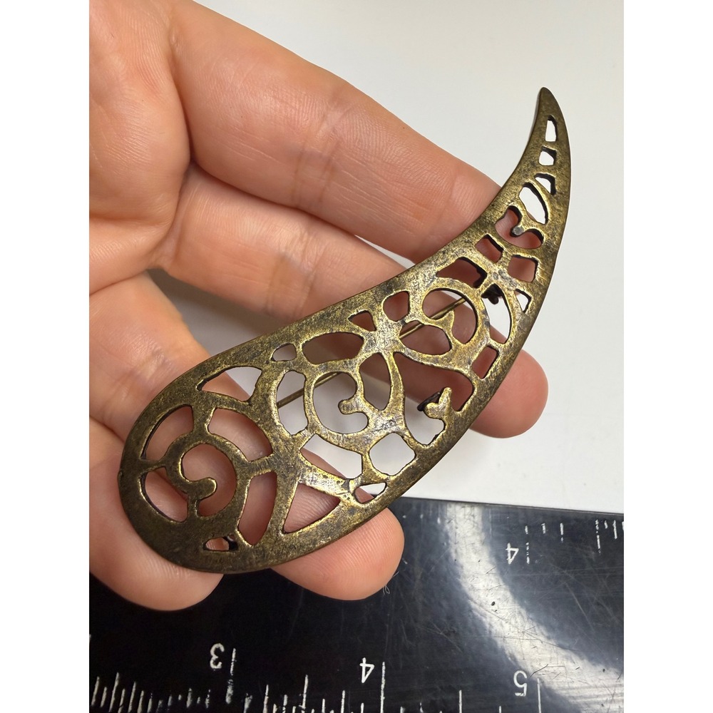 Antique Brass Tone Paisley Filigree Brooch Openwork Scroll Pin 3.75 Inch
